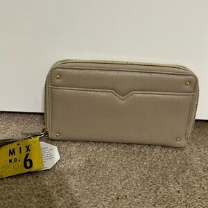 Beige wallet/wristlet NWT